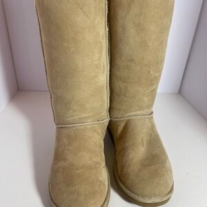 UGG Women's Beige Suede Winter Boots